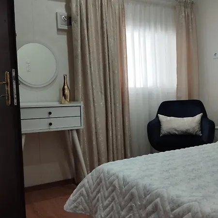 Nikolas House Asproválta