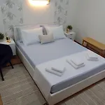 Nikolas House アスプロヴァルタ