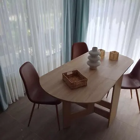 Nikolas House Apartment