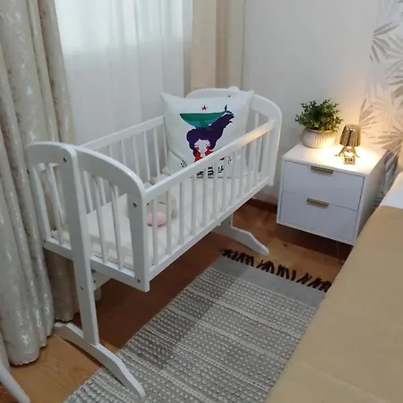 Nikolas House Aszproválta