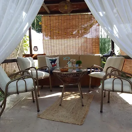 Nikolas House Apartment *