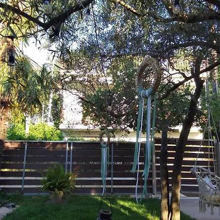 Nikolas House